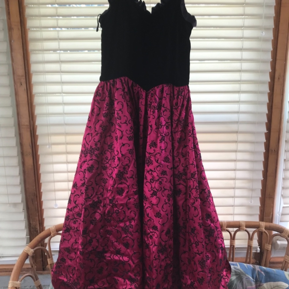 Prom Dress. Gunne Sax by Jessica McClintock. Size 13 - Picture 2 of 2